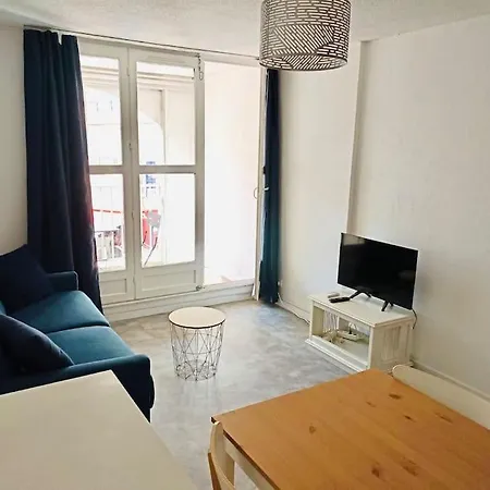 Confort Climatise Avec Wifi A 2mn A Pied De La * Agde