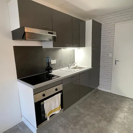 Confort Climatise Avec Wifi A 2mn A Pied De La Apartment